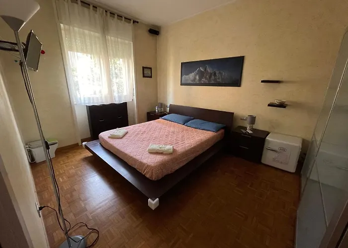 4 Bed Apartment In Milano 7 Min Duomo Up To 6 Peop